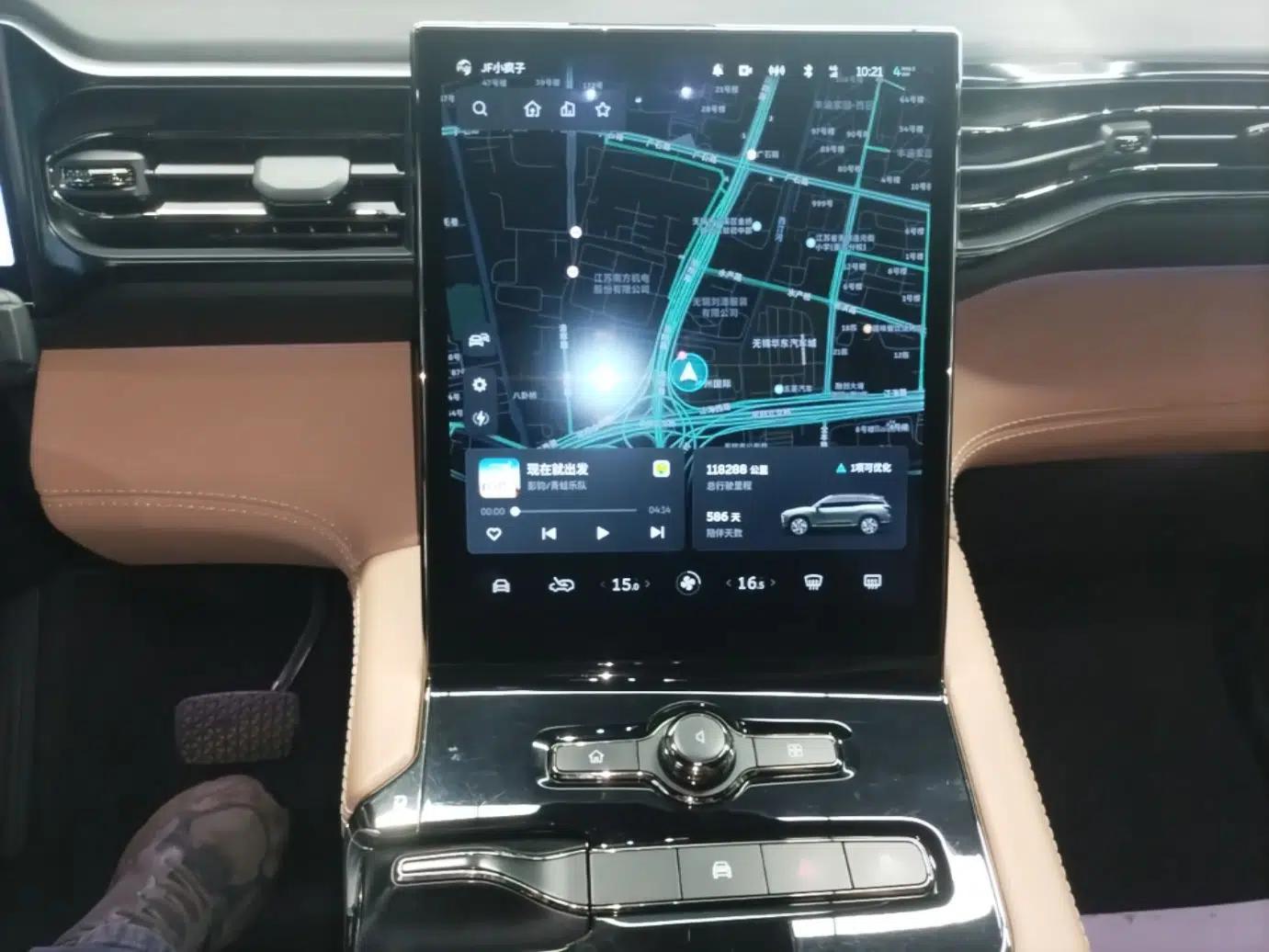Nio ES8 2020 580 km Range Signature Edition Six-Seater Version — миниатюра 23