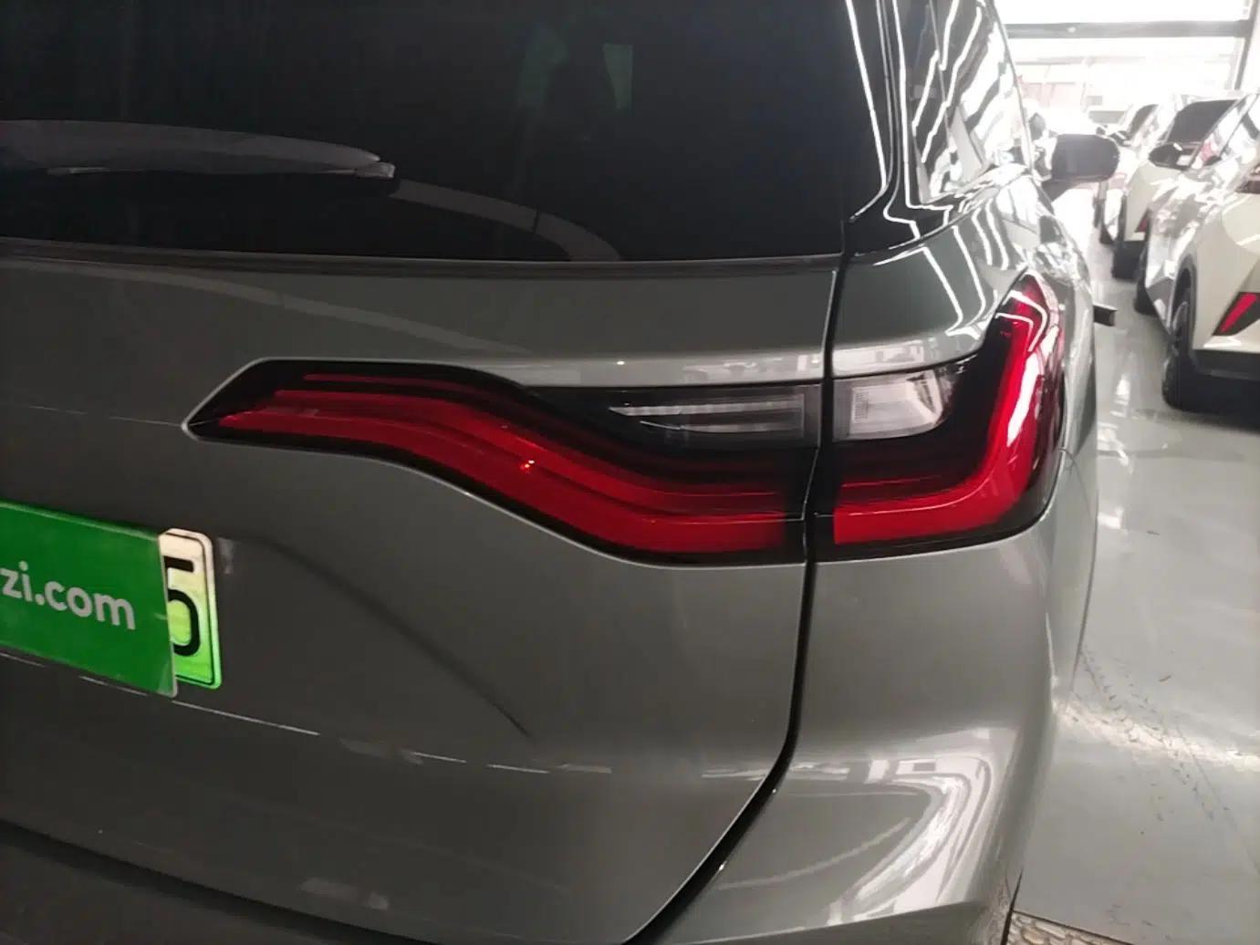 Nio ES8 2020 580 km Range Signature Edition Six-Seater Version — миниатюра 9