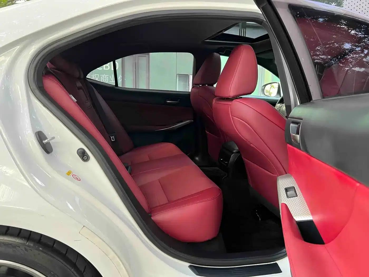 Lexus IS 2017 300 F SPORT Edition — миниатюра 15