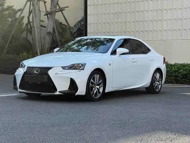 Lexus IS 2017 300 F SPORT Edition