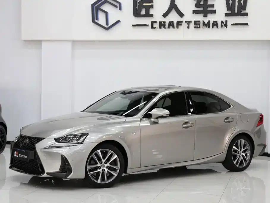 Lexus IS 2017 300 F SPORT Edition — миниатюра 3