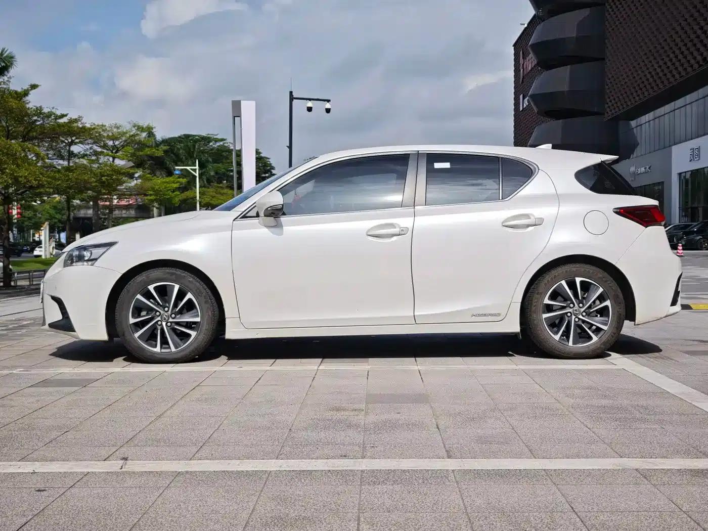 Lexus CT 2017 CT200h Elite Edition, Single Color, China V Emission Standard — миниатюра 4