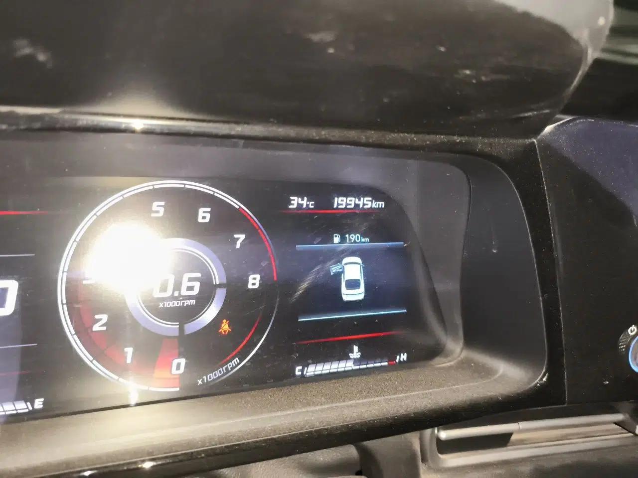 Hyundai Elantra 2021 1.5L CVT GLX Elite Edition — миниатюра 12