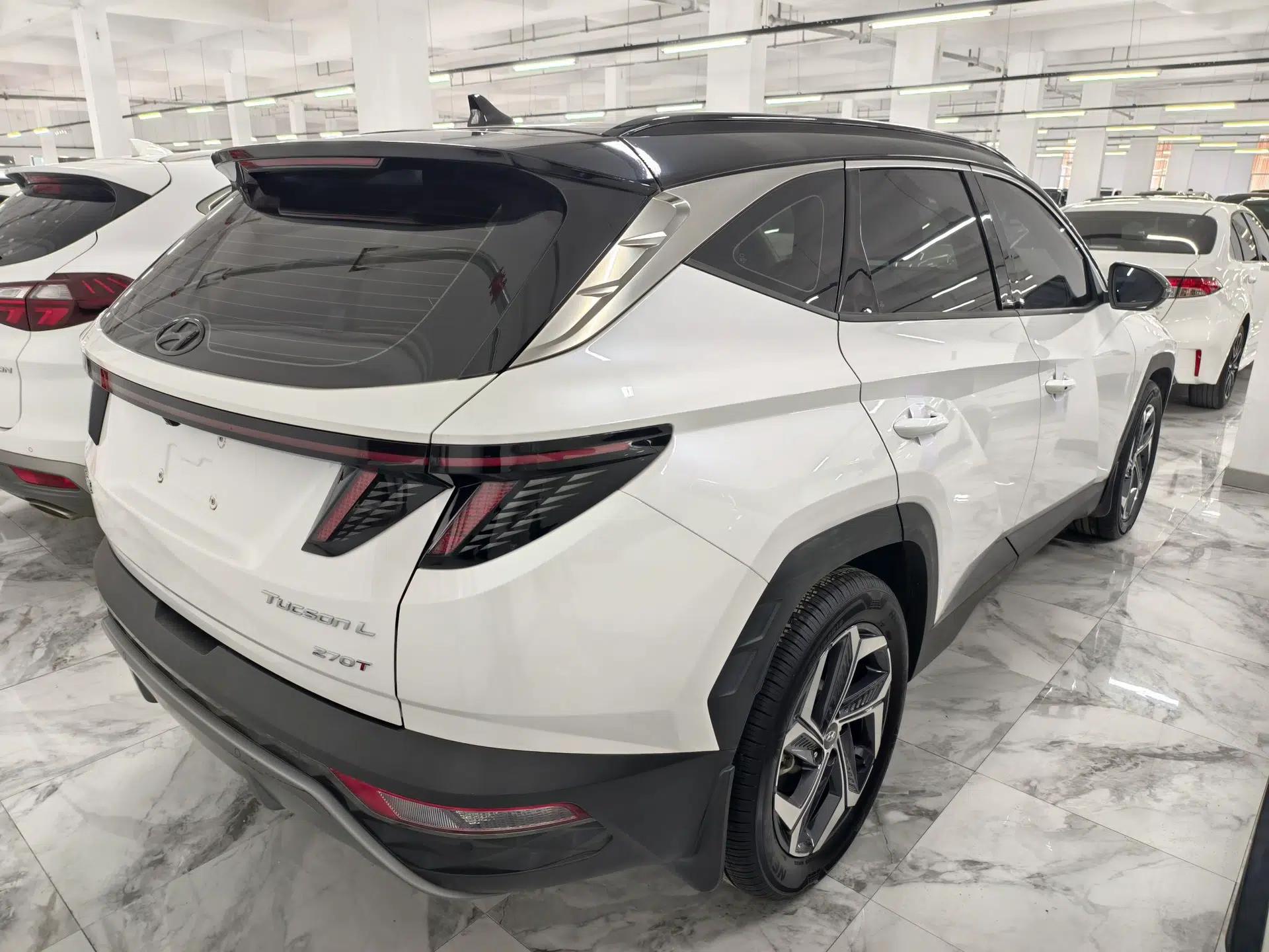 Hyundai Tucson 2023 Tucson L 1.5T Automatic Two-Wheel Drive DLX Luxury Edition — миниатюра 4