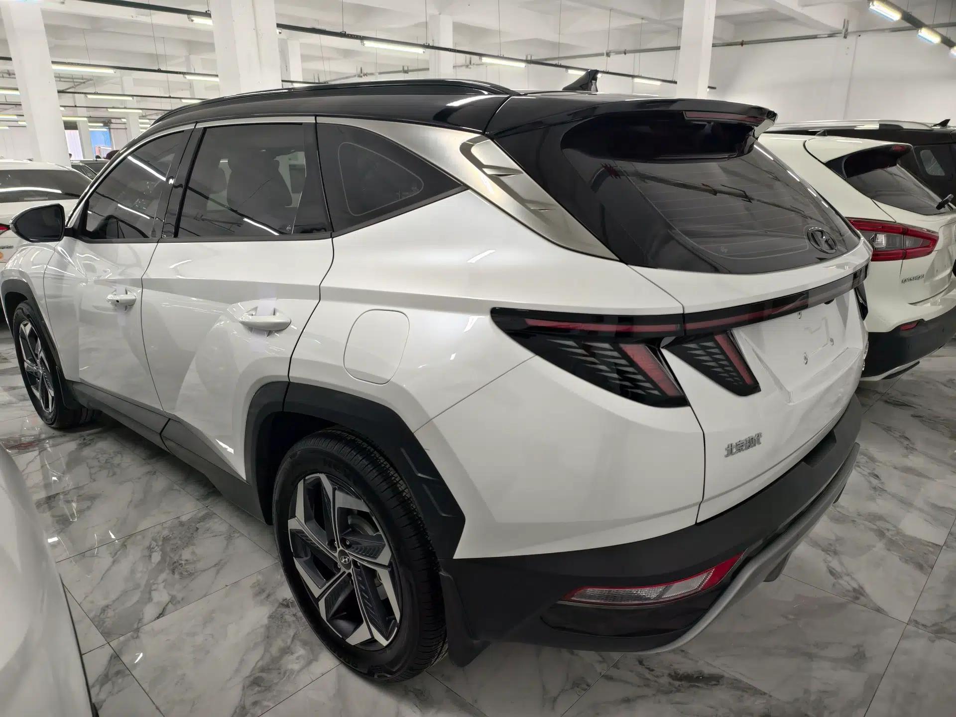 Hyundai Tucson 2023 Tucson L 1.5T Automatic Two-Wheel Drive DLX Luxury Edition — миниатюра 6