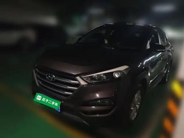 Hyundai Tucson 2015 1.6T Dual-Clutch Two-Wheel-Drive Smart Model