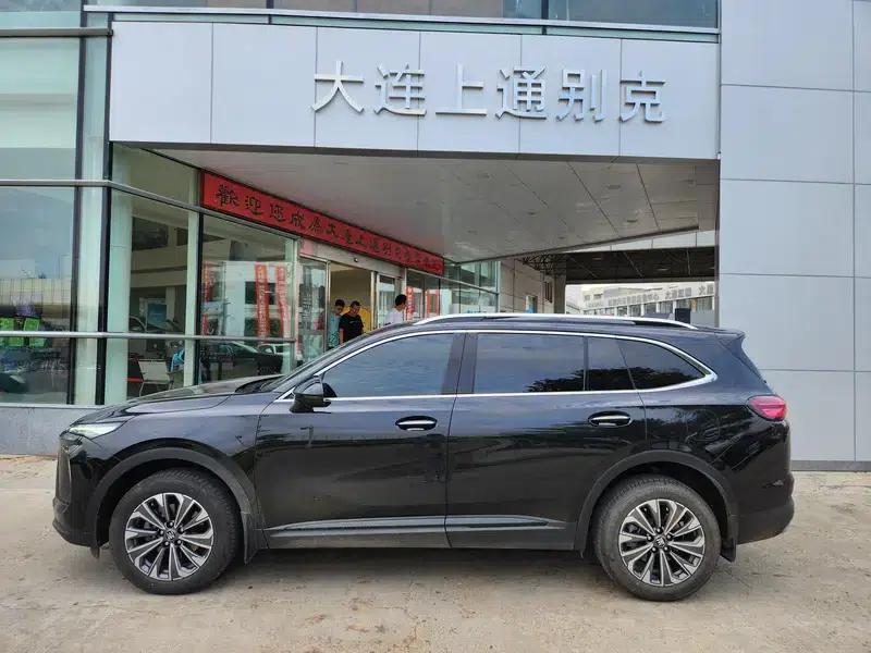 2025 Buick Envision Plus 28T 2WD Platinum Edition — миниатюра 2