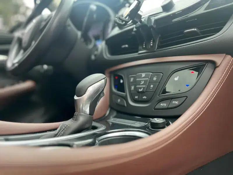 Buick Envision 2018 28T AWD Elite — миниатюра 6