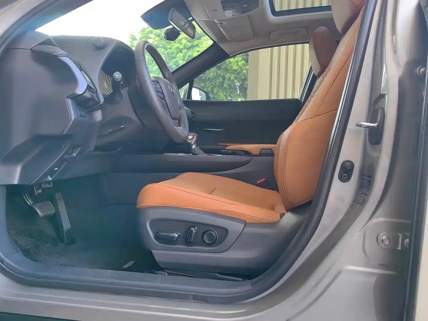 Lexus UX 2020 260h Explore Edition — миниатюра 4