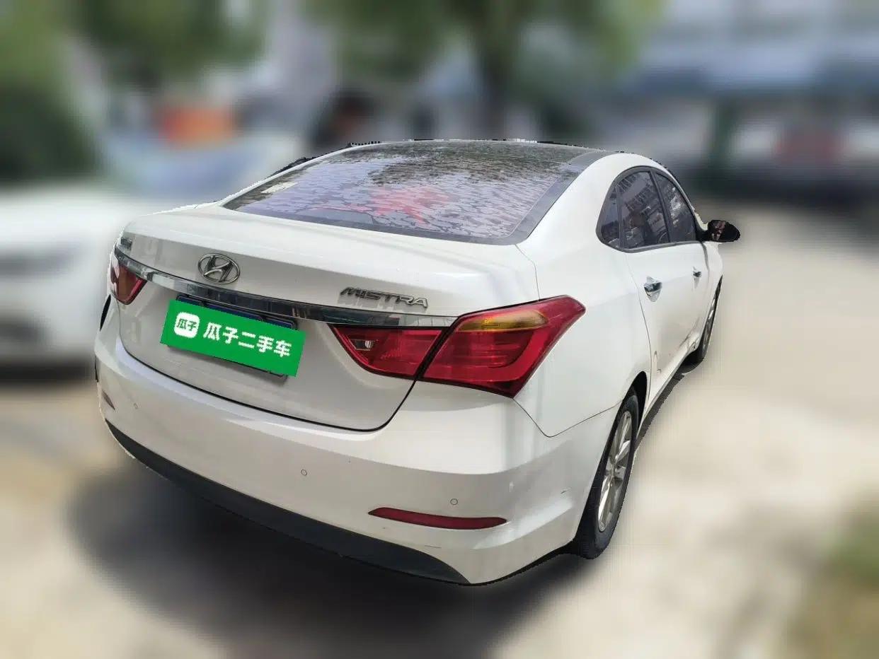 Hyundai Mistra 2014 1.8L Automatic Smart GLS — миниатюра 4