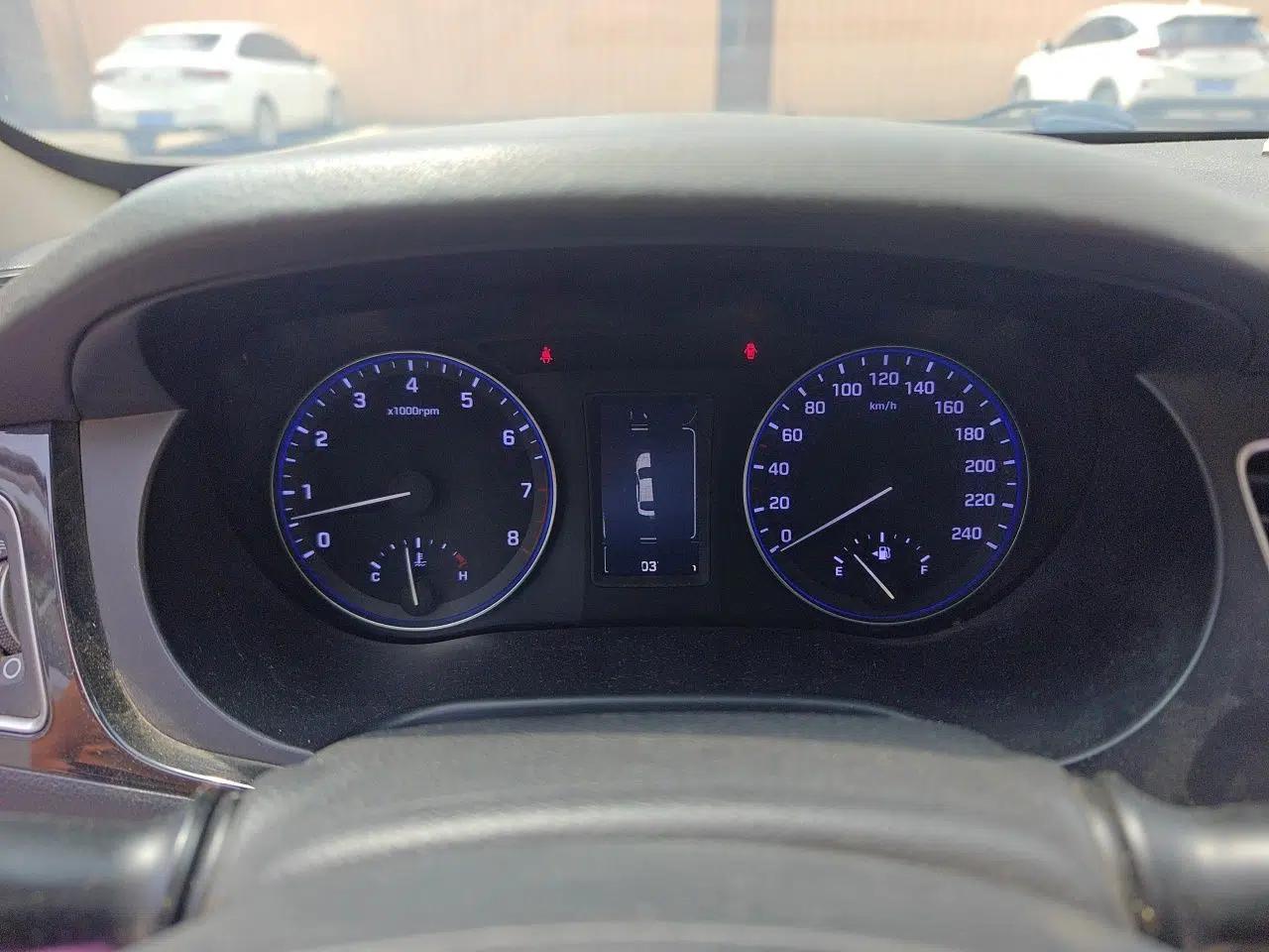 Hyundai Mistra 2014 1.8L Automatic Smart GLS — миниатюра 11