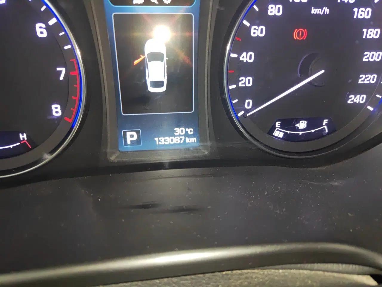 Hyundai Mistra 2014 1.8L Automatic Deluxe DLX Model — миниатюра 11
