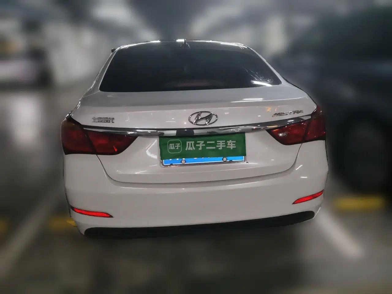 Hyundai Mistra 2016 1.8L Automatic Smart GLS — миниатюра 5