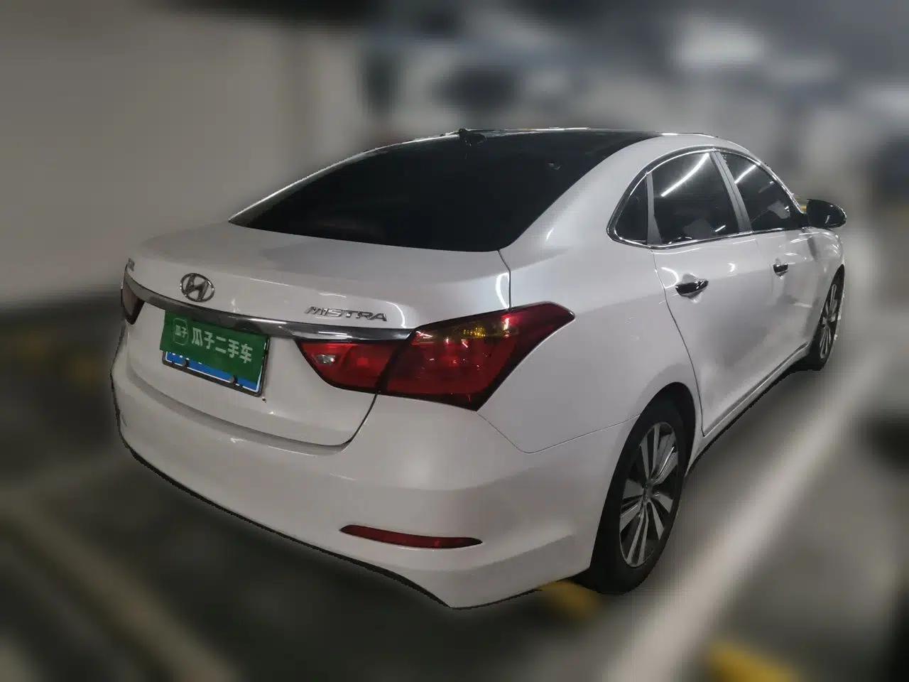 Hyundai Mistra 2016 1.8L Automatic Smart GLS — миниатюра 6