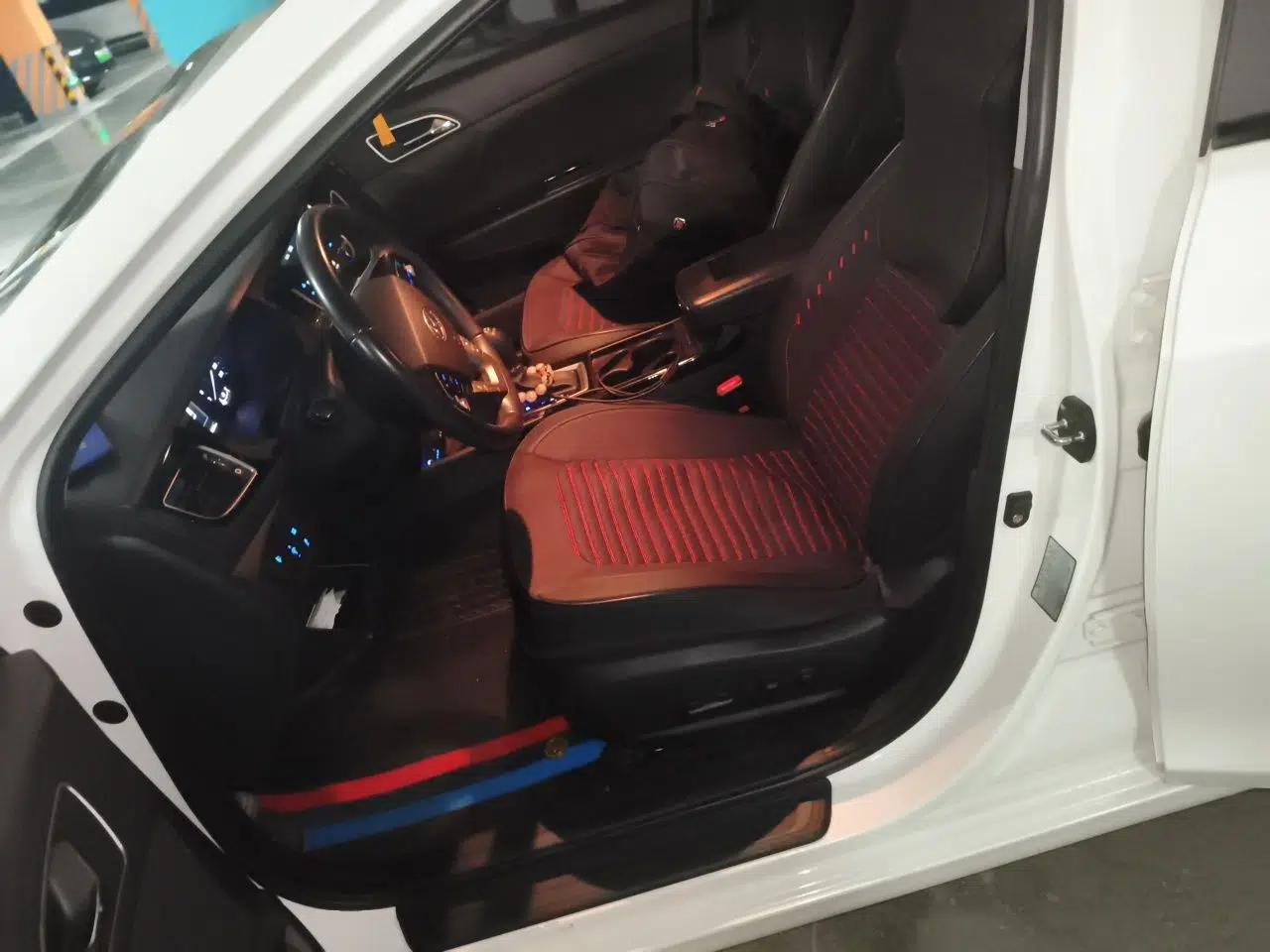 Hyundai Mistra 2016 1.8L Automatic Deluxe DLX Model — миниатюра 15