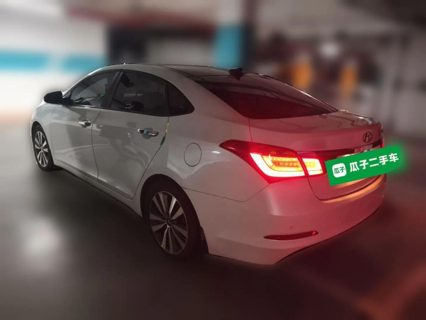 Hyundai Mistra 2016 1.8L Automatic Deluxe DLX Model — миниатюра 4
