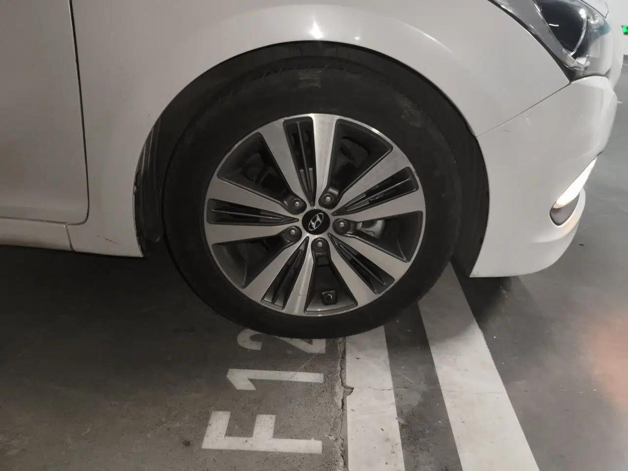 Hyundai Mistra 2016 1.8L Automatic Deluxe DLX Model — миниатюра 8
