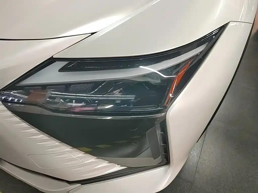 Lexus RZ 2023 450e AWD Luxury Edition — миниатюра 24