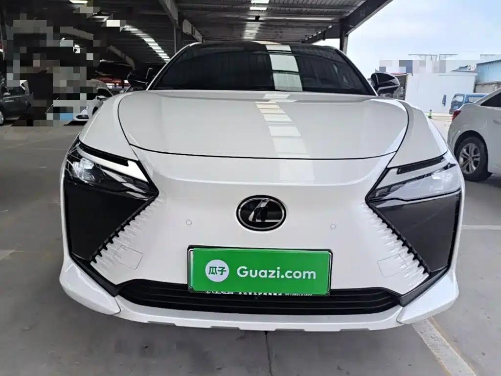 Lexus RZ 2023 300e Long Range Luxury Edition — миниатюра 3