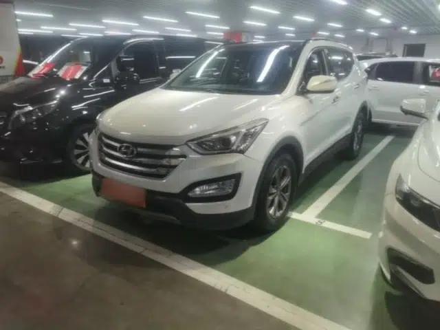 Hyundai Santa Fe 2015 2.0T Automatic All-Wheel Drive Smart Version 5 Seats