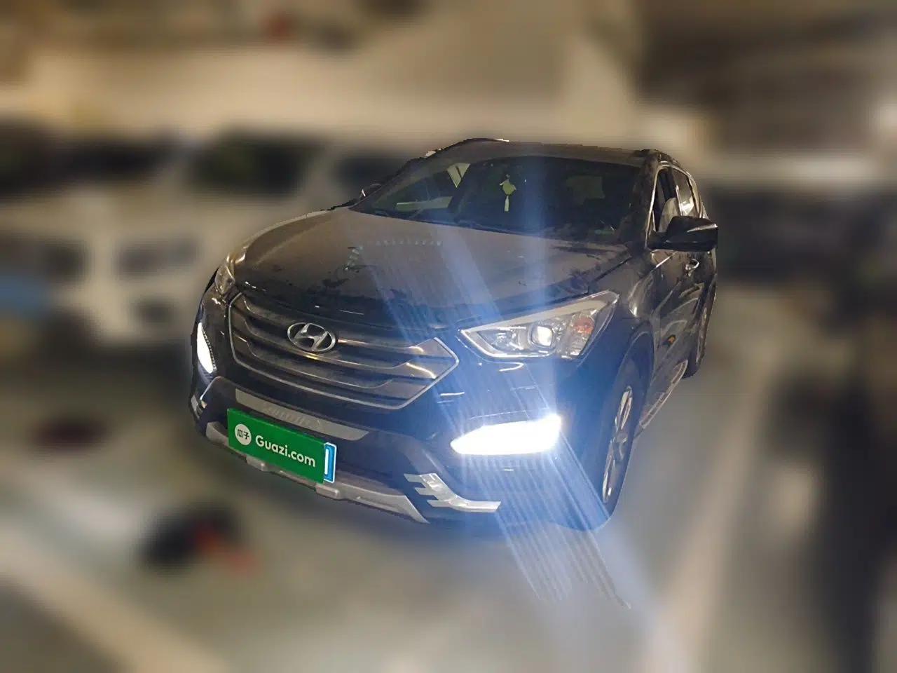 Hyundai Santa Fe 2013 Facelifted Version 2.0T Automatic Two-Wheel Drive Prestige Edition — миниатюра 1