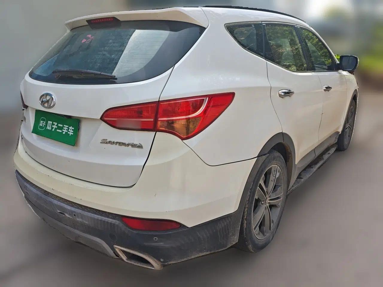 Hyundai Santa Fe 2013 2.4L Automatic Two-Wheel Drive Smart Version — миниатюра 6