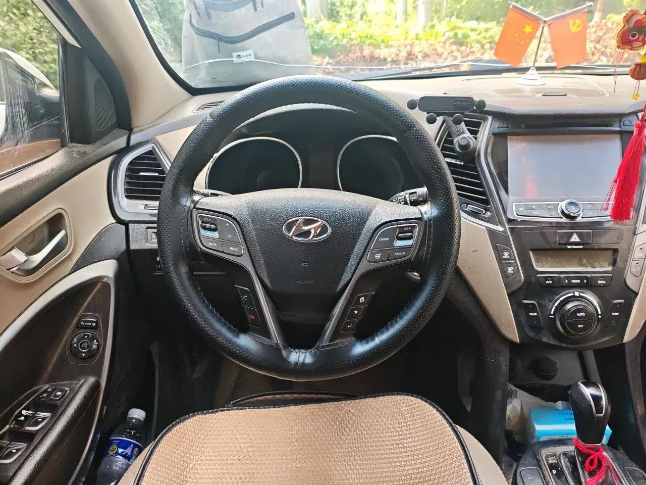 Hyundai Santa Fe 2013 2.4L Automatic Two-Wheel Drive Smart Version — миниатюра 10