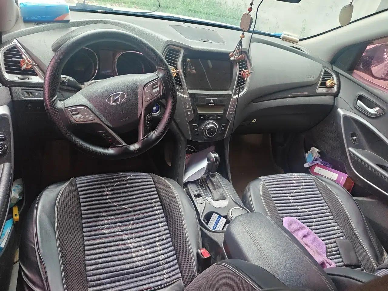 Hyundai Santa Fe 2013 2.4L Automatic Two-Wheel Drive Smart Version — миниатюра 9