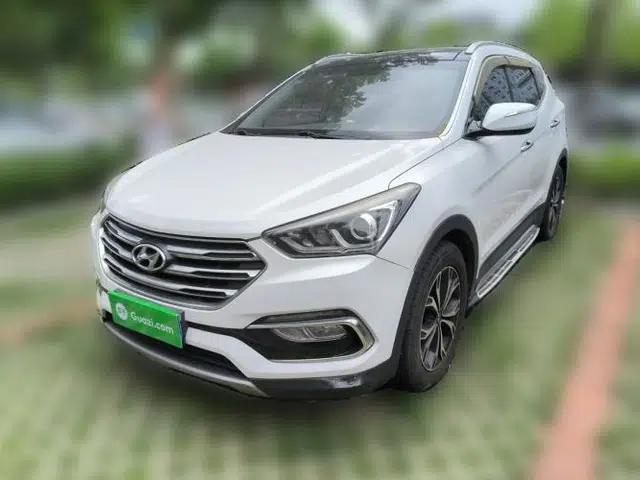 Hyundai Santa Fe 2017 2.0T Automatic All-Wheel Drive Smart 7-Seater