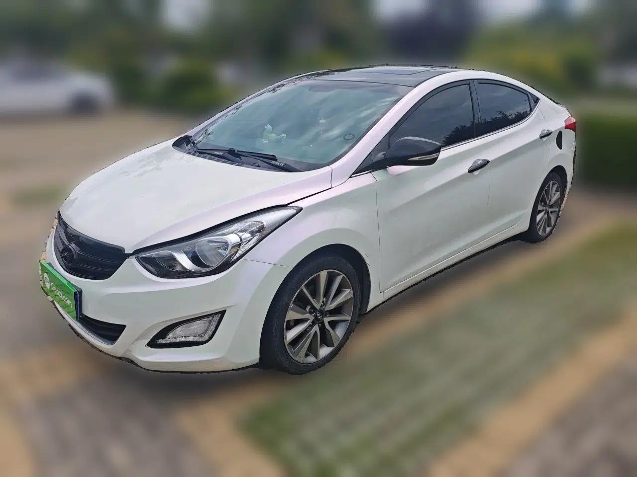 Hyundai Elantra (5th Generation / Langdong) 2015 1.6L Automatic Leading Model — миниатюра 1