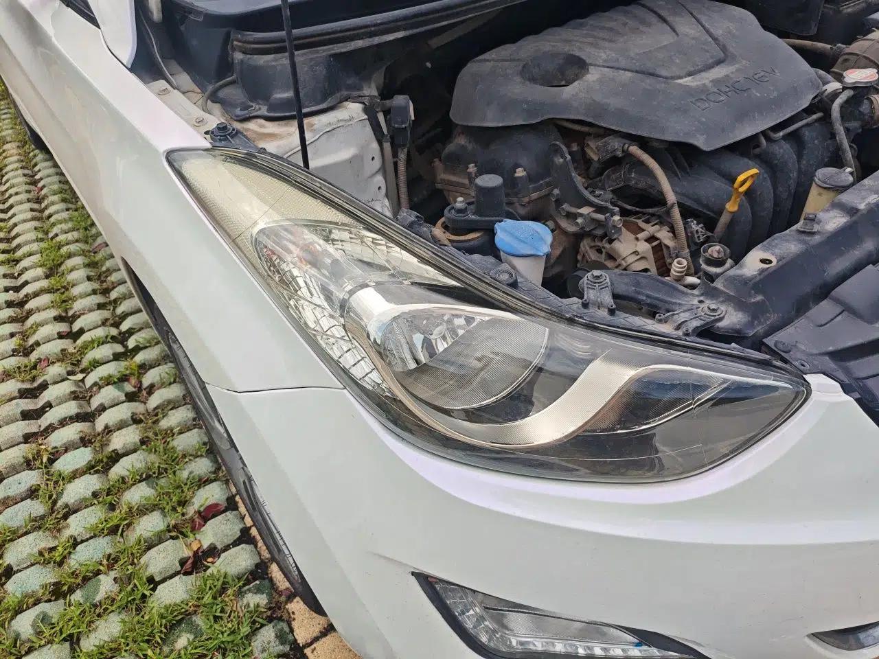 Hyundai Elantra (5th Generation / Langdong) 2015 1.6L Automatic Leading Model — миниатюра 7