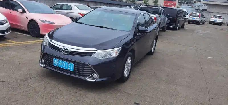Camry 2016 2.0G 10th Anniversary Leading Edition — миниатюра 1