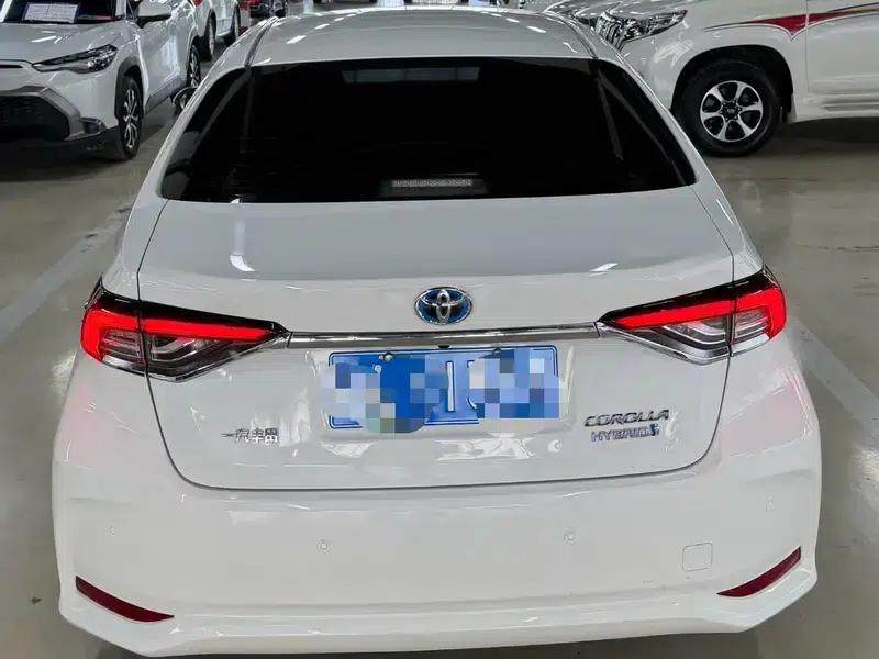 2021 Toyota Corolla Hybrid 1.8L E-CVT Elite Edition — миниатюра 5