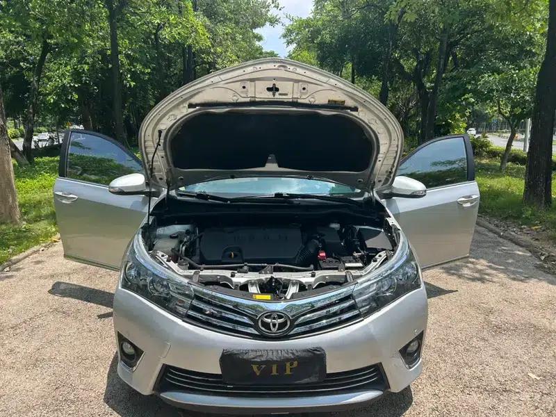 2014 Corolla 1.6L CVT GL-i — миниатюра 19