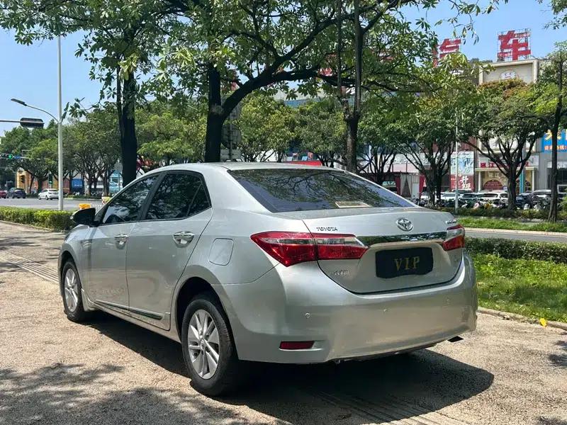 2014 Corolla 1.6L CVT GL-i — миниатюра 5