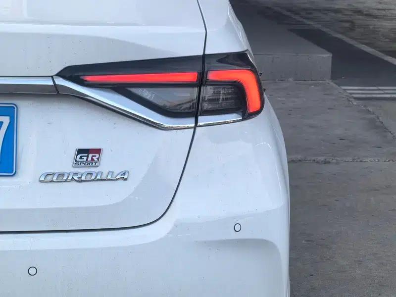 2023 Toyota Corolla 1.5L CVT 20th Anniversary Platinum Edition — миниатюра 9