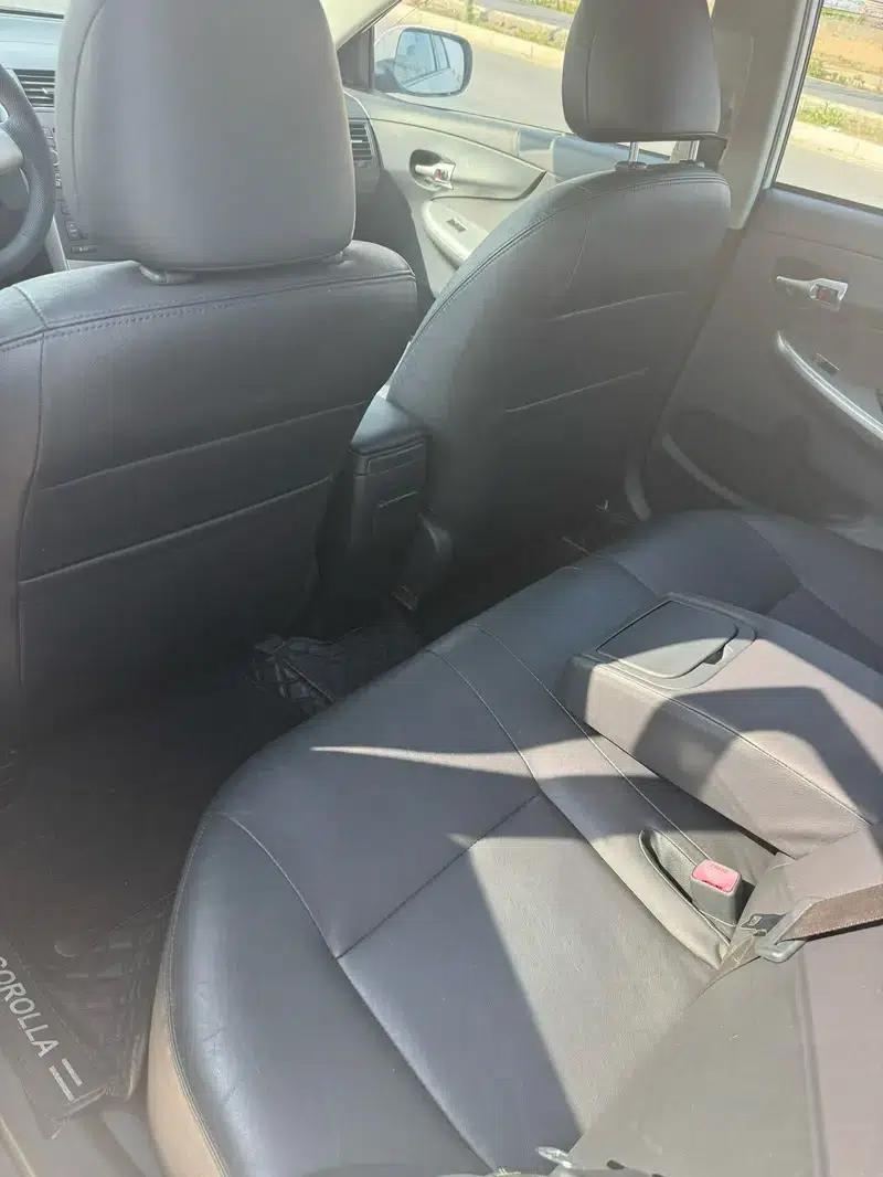 2013 Toyota Corolla Special Edition 1.8L CVT GL-i — миниатюра 9