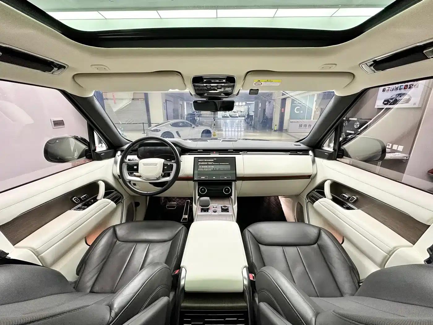 Range Rover 2023 3.0 L6 400PS Grand 7-Seat Extended Edition — миниатюра 11