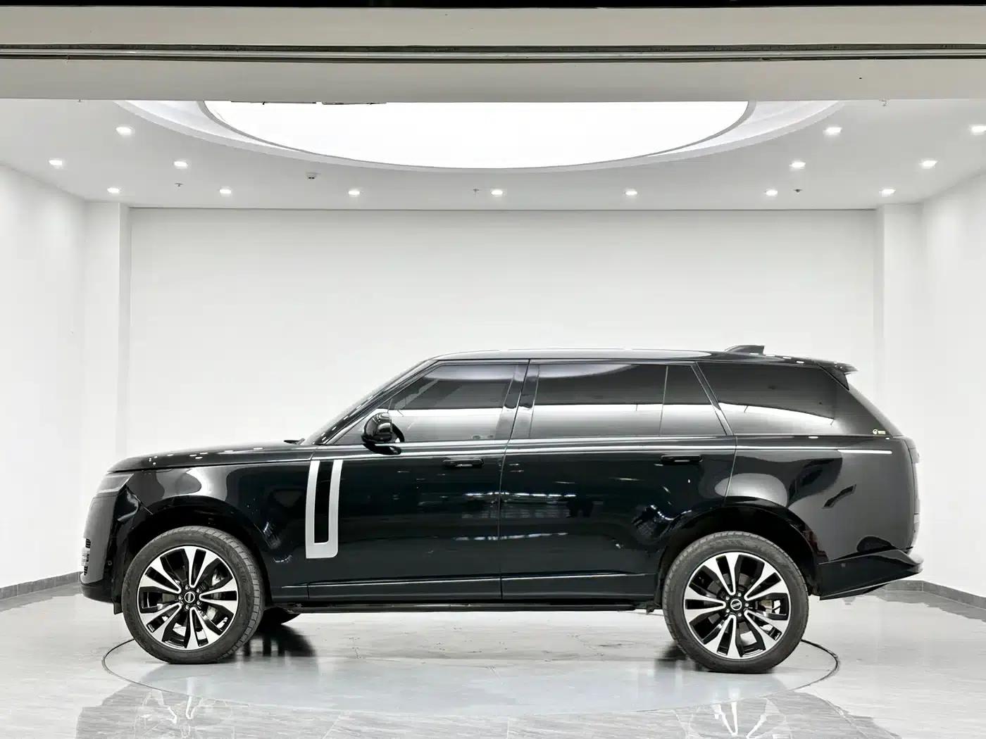 Range Rover 2023 3.0 L6 400PS Grand 7-Seat Extended Edition — миниатюра 5