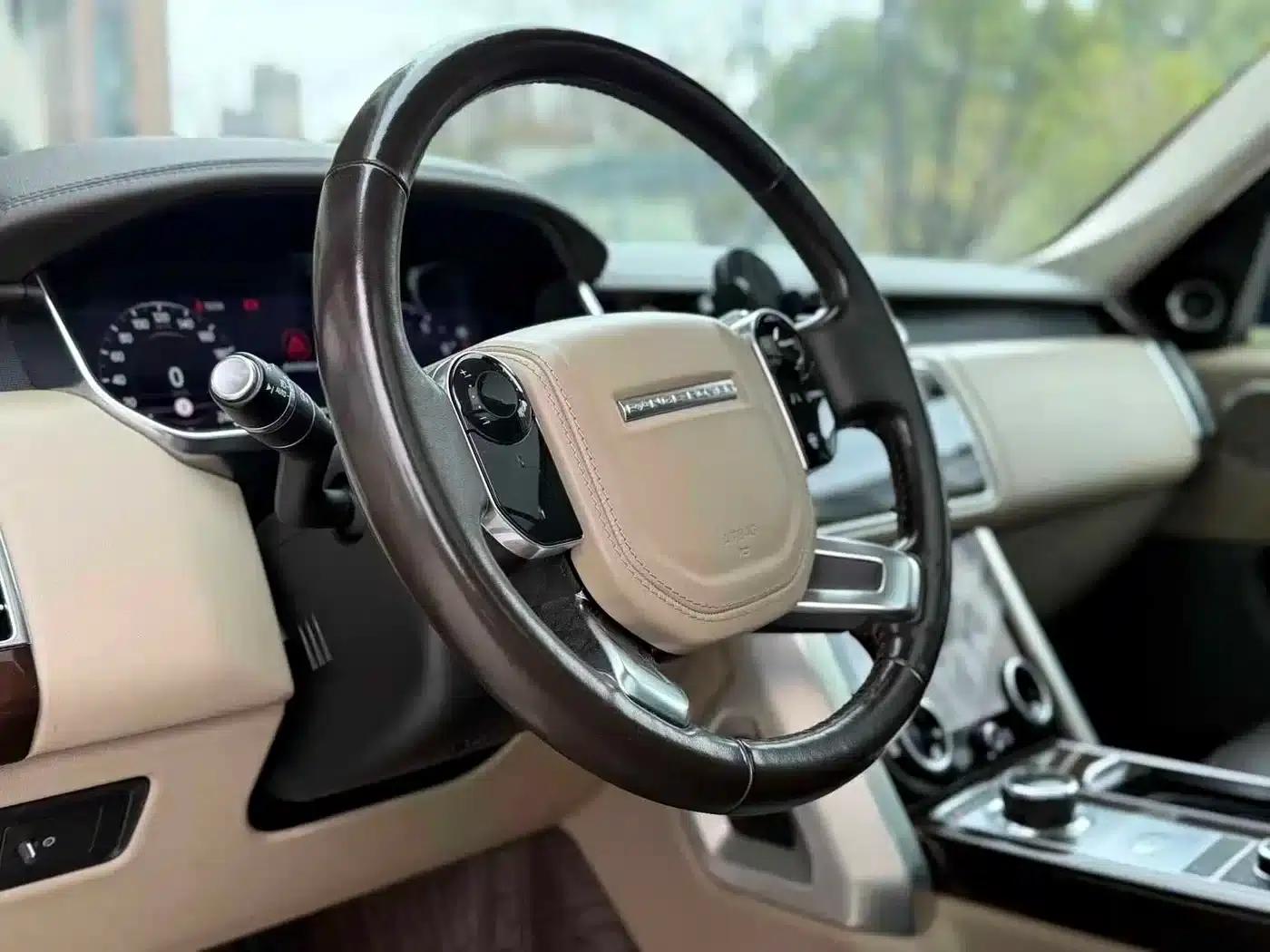 Range Rover 2021 3.0 L6 Legendary Edition — миниатюра 3