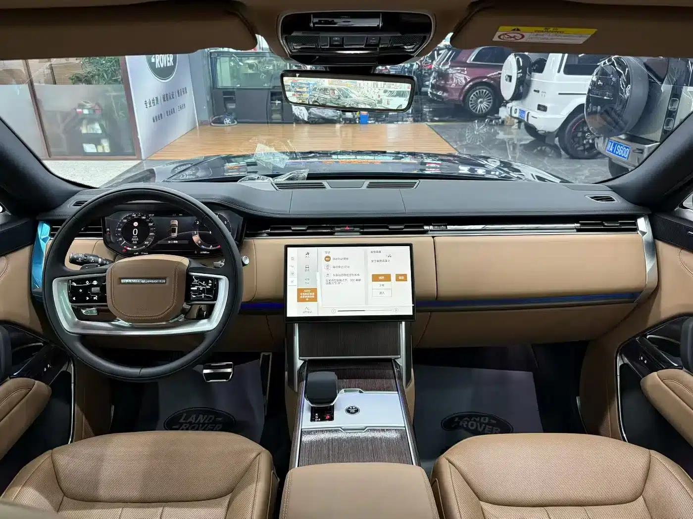 Range Rover 2024 3.0 L6 400PS Grand Long Wheelbase — миниатюра 5