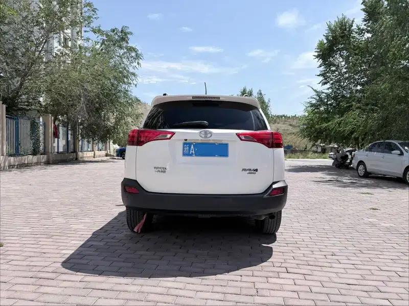 2013 RAV4 2.0L CVT 4WD Elite Edition — миниатюра 2