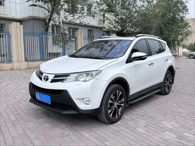 2015 RAV4 2.5L Automatic 4WD Elite Edition — миниатюра 1