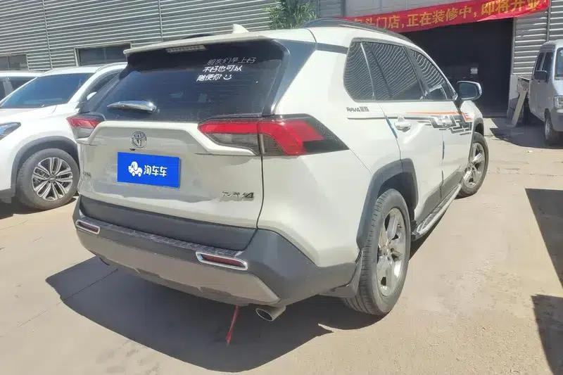RAV4 2020 2.0L CVT 2WD Fashion Plus Edition — миниатюра 4