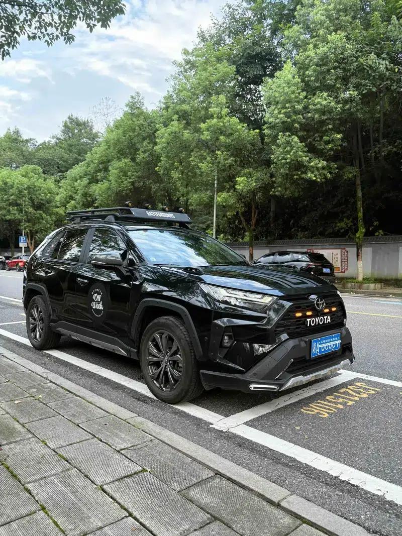 2023 RAV4 2.0L CVT 2WD Fashion Plus Edition — миниатюра 3