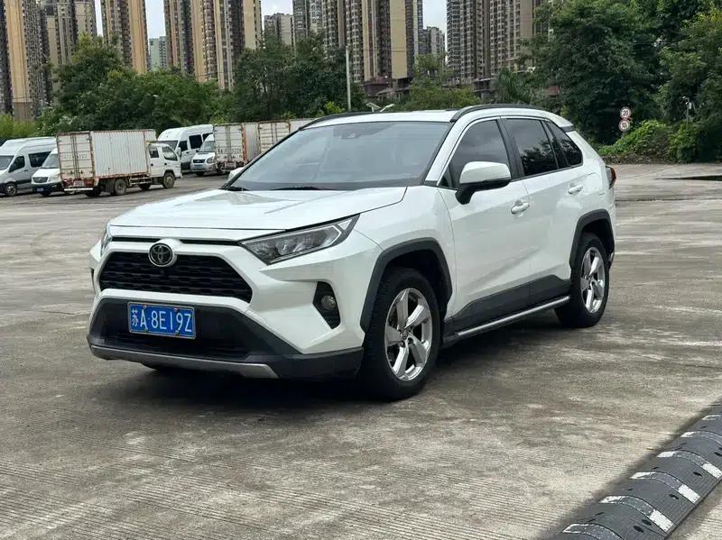 RAV4 2020 2.0L CVT 2WD Fashion Edition — миниатюра 1