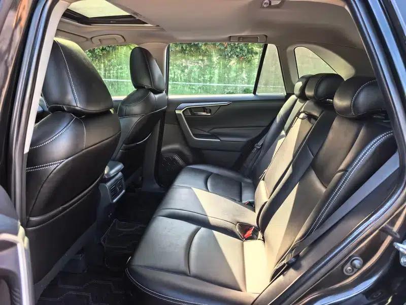RAV4 2020 2.0L CVT 2WD Fashion Edition — миниатюра 16