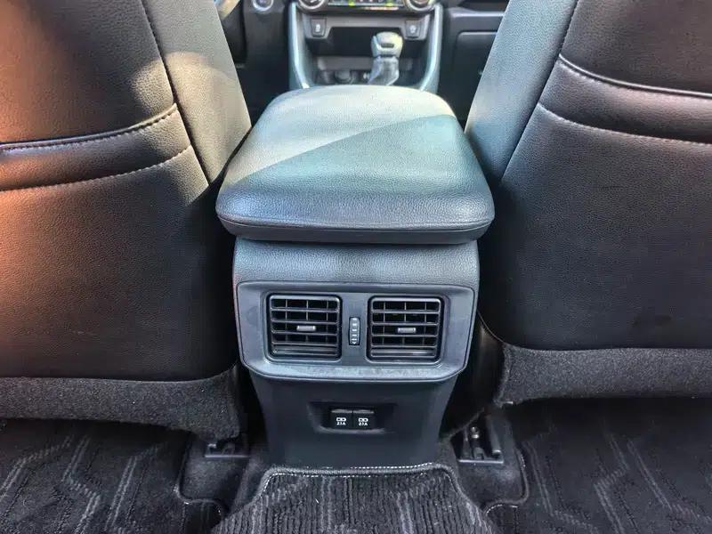 RAV4 2020 2.0L CVT 2WD Fashion Edition — миниатюра 10