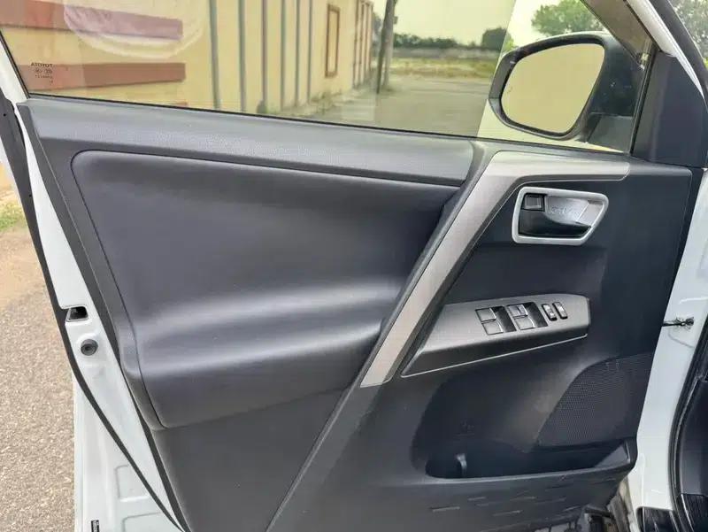 2018 RAV4 2.5L Automatic 4WD Elite i Edition — миниатюра 12