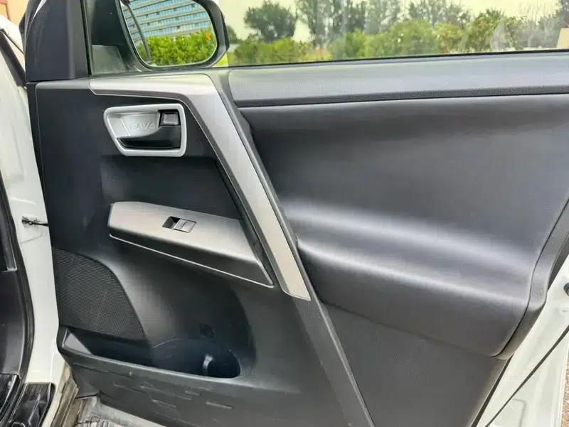 2018 RAV4 2.5L Automatic 4WD Elite i Edition — миниатюра 13